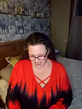 MissQueenBeex online show from 04-04-26, 08:15