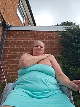 MissQueenBeex online show from 05-31-26, 08:09