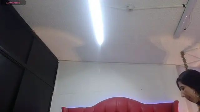 nei girl online show from 04-21-26, 11:50