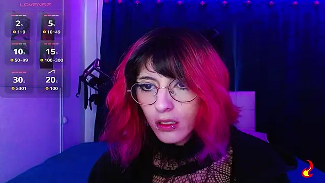 goth minerva online show from 10-31-25, 01:08