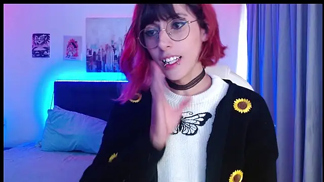 goth minerva online show from 11-20-25, 01:23