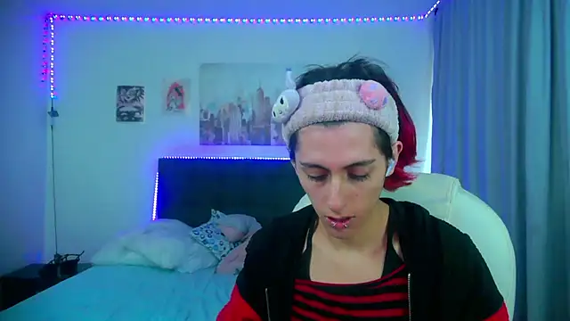 goth minerva online show from 03-10-26, 01:59