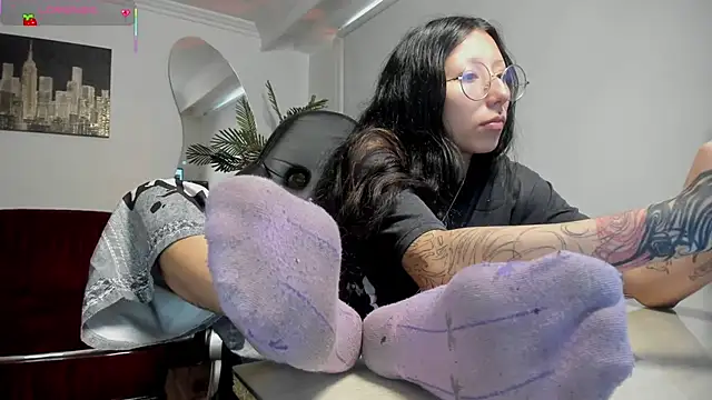 Snapshot of Laila_Angels chatting on 06-16-26, 07:25 Laila Angels online show from 06-16-26, 07:25
