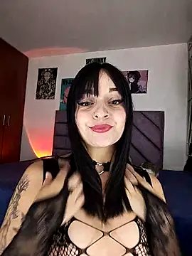 KARINNA  RAVEN online show from 10-28-25, 12:11