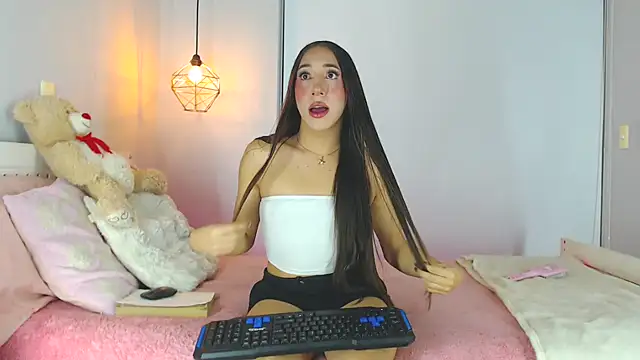 Tiana Paez1 online show from 04-30-26, 06:09