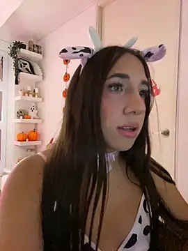 Snapshot of Tiana_Paez1 chatting on 10-18-25, 04:58 Tiana Paez1 online show from 10-18-25, 04:58