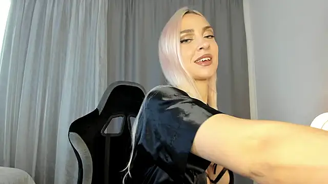 Snapshot of _Miss_Valentina_ chatting on 09-22-25, 06:30 Miss Valentina online show from 09-22-25, 06:30