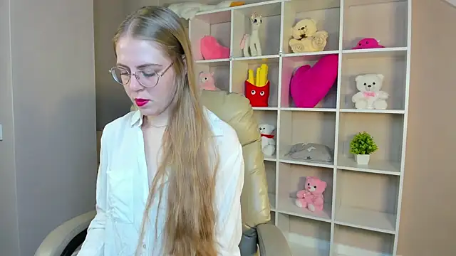 Joann Shermann online show from 09-28-25, 12:39