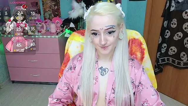 Manuela unicorn online show from 05-15-26, 08:29