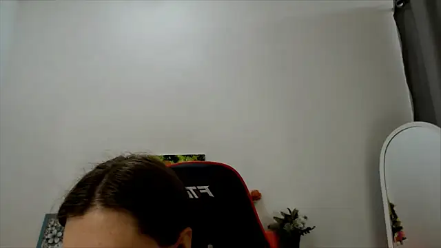 Lucky Lana online show from 11-13-25, 02:48