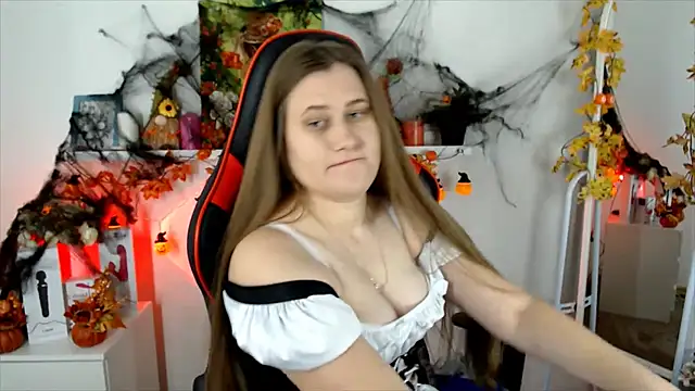 Lucky Lana online show from 10-28-25, 02:34