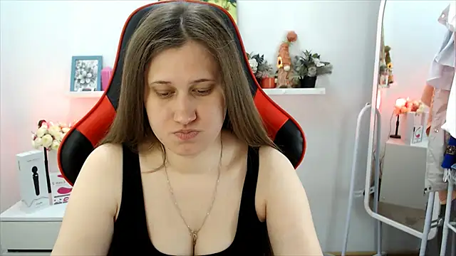 Lucky Lana online show from 04-28-26, 03:00