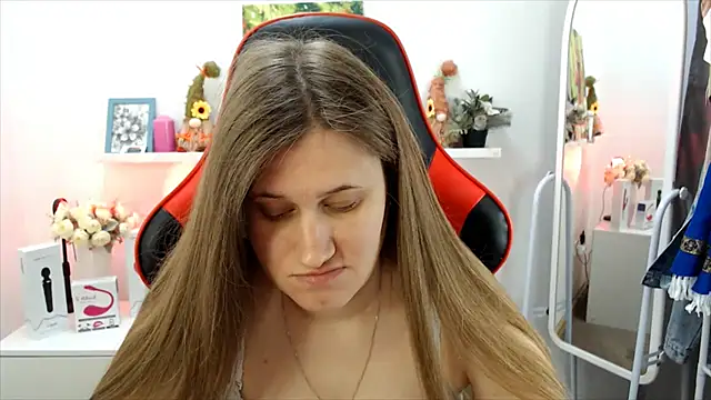 Lucky Lana online show from 05-08-26, 02:26
