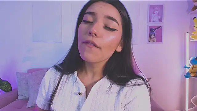 Snapshot of ariana_bae_ chatting on 09-15-25, 04:02 ariana bae online show from 09-15-25, 04:02
