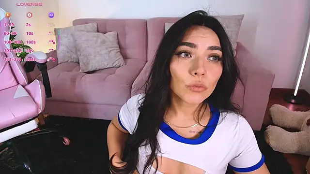 ariana bae  online show from 11-25-25, 12:22