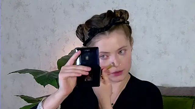 AshleyD  online show from 12-04-25, 02:21