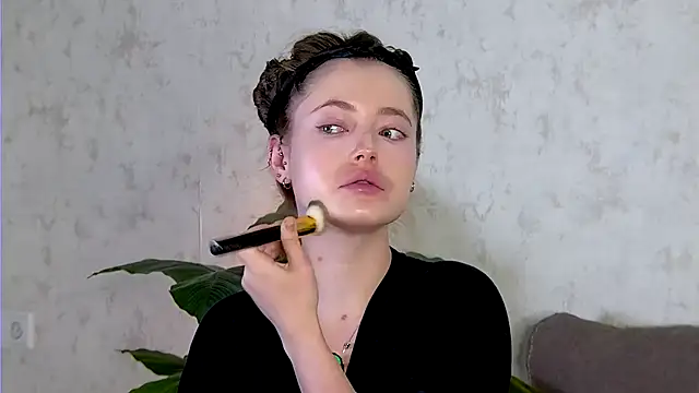 AshleyD  online show from 12-01-25, 02:12