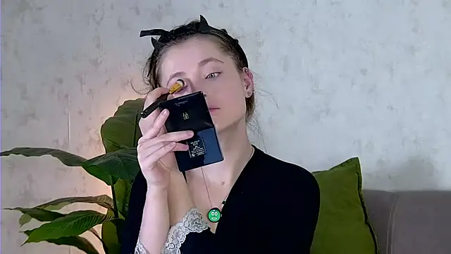 AshleyD  online show from 11-20-25, 01:28