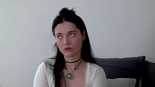 Snapshot of AshleyD_ chatting on 06-11-26, 01:52 AshleyD online show from 06-11-26, 01:52