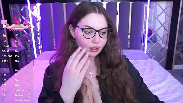 LuxSopphia online show from 05-06-26, 12:42