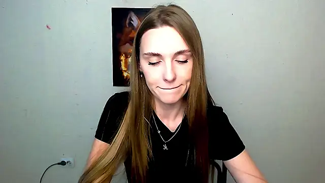 Snapshot of Doll_Angelina chatting on 06-16-26, 06:02 Doll Angelina online show from 06-16-26, 06:02
