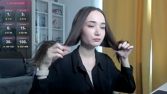 Lillllos online show from 11-24-25, 04:56