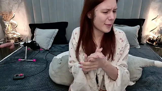 CarolineTenders online show from 02-16-26, 01:37