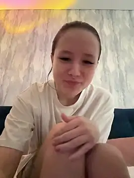 Snapshot of CarolineTenders chatting on 10-04-25, 02:07 CarolineTenders online show from 10-04-25, 02:07