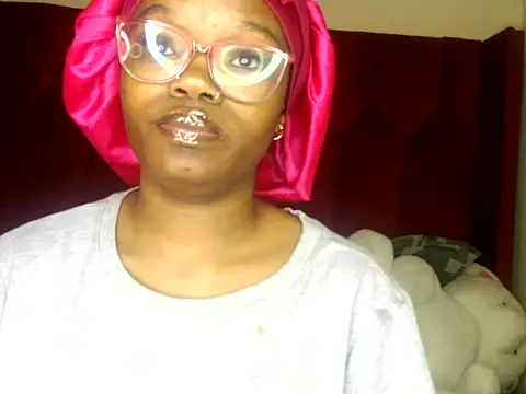 YummyMelanin117 online show from 11-20-25, 07:58