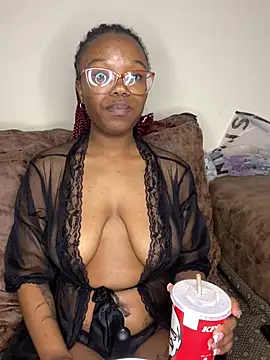 YummyMelanin117 online show from 05-01-26, 08:03