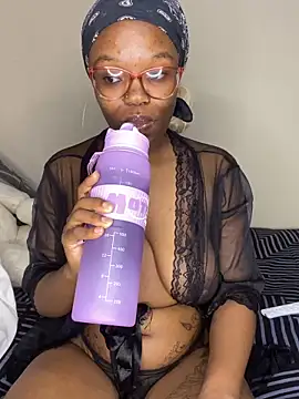 YummyMelanin117 online show from 02-17-26, 10:40