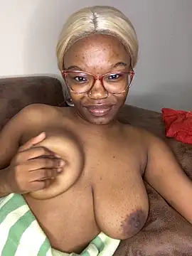 YummyMelanin117 online show from 02-23-26, 09:04