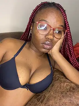 YummyMelanin117 online show from 04-28-26, 10:03