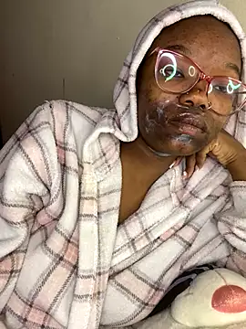 YummyMelanin117 online show from 12-22-25, 04:01