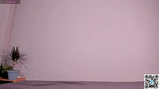 emmelieflorence online show from 12-17-25, 06:46