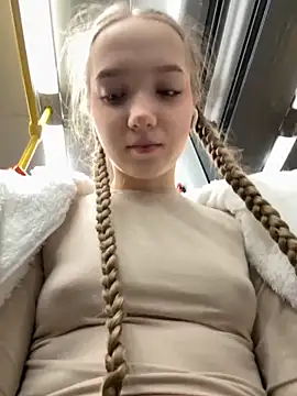 bambi lu online show from 10-31-25, 04:36