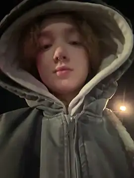 bambi lu online show from 03-06-26, 07:42