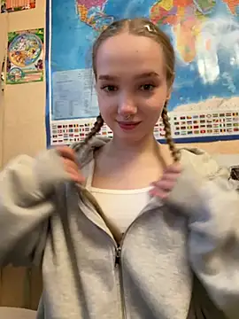 bambi lu online show from 04-04-26, 03:29