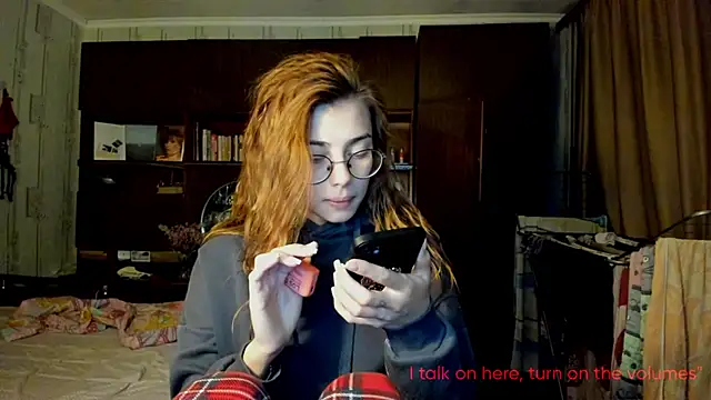 Snapshot of AngelaSwan chatting on 10-18-25, 03:14 AngelaSwan online show from 10-18-25, 03:14