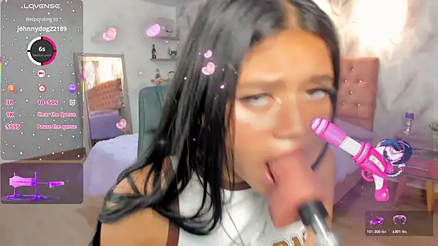 Snapshot of blair_harrison chatting on 02-17-26, 12:13 blair harrison online show from 02-17-26, 12:13