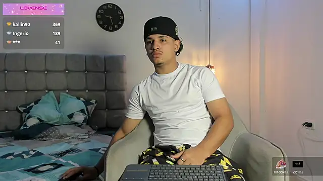 samxx muscle online show from 09-18-25, 01:47