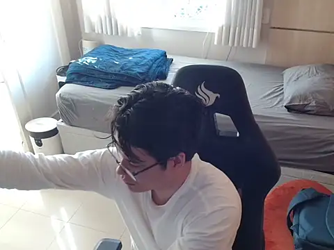 TimiidoSP011 online show from 11-10-25, 08:36