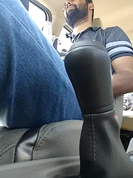 Snapshot of UAjit chatting on 10-05-25, 09:11 UAjit online show from 10-05-25, 09:11