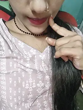 Snapshot of Eshwari_Chopra chatting on 06-06-26, 04:34 Eshwari Chopra online show from 06-06-26, 04:34