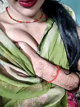 Eshwari Chopra online show from 10-14-25, 03:45