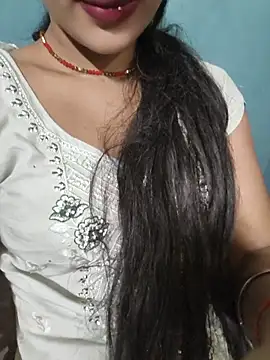 Snapshot of Eshwari_Chopra chatting on 05-26-26, 02:31 Eshwari Chopra online show from 05-26-26, 02:31