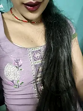 Snapshot of Eshwari_Chopra chatting on 05-11-26, 05:43 Eshwari Chopra online show from 05-11-26, 05:43