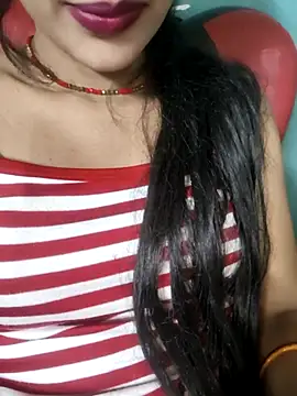Snapshot of Eshwari_Chopra chatting on 05-01-26, 04:56 Eshwari Chopra online show from 05-01-26, 04:56