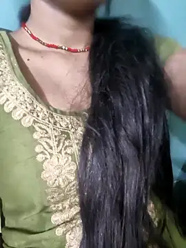 Snapshot of Eshwari_Chopra chatting on 04-25-26, 02:47 Eshwari Chopra online show from 04-25-26, 02:47