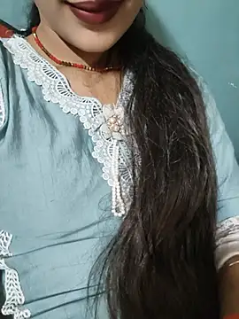 Snapshot of Eshwari_Chopra chatting on 05-16-26, 04:50 Eshwari Chopra online show from 05-16-26, 04:50